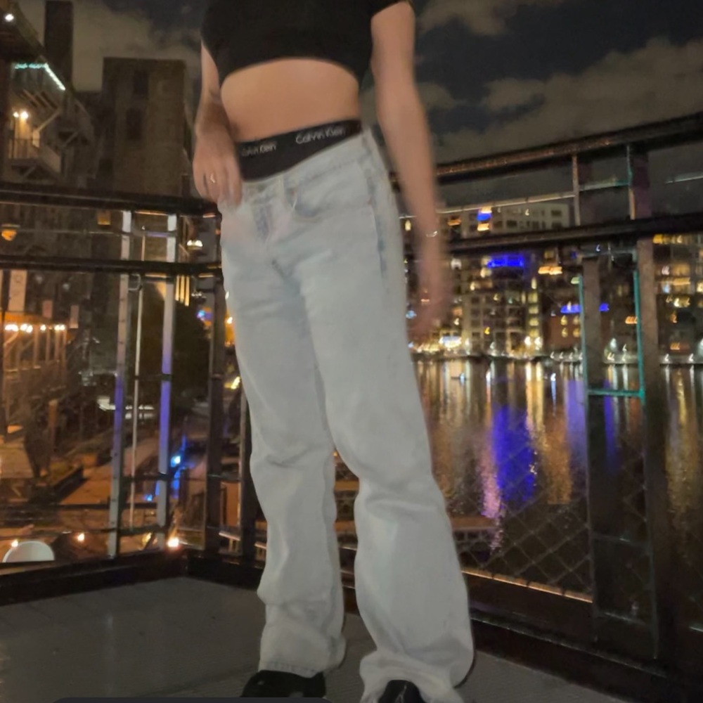 VINTAGE Levi Lightwash “Mom Jean”